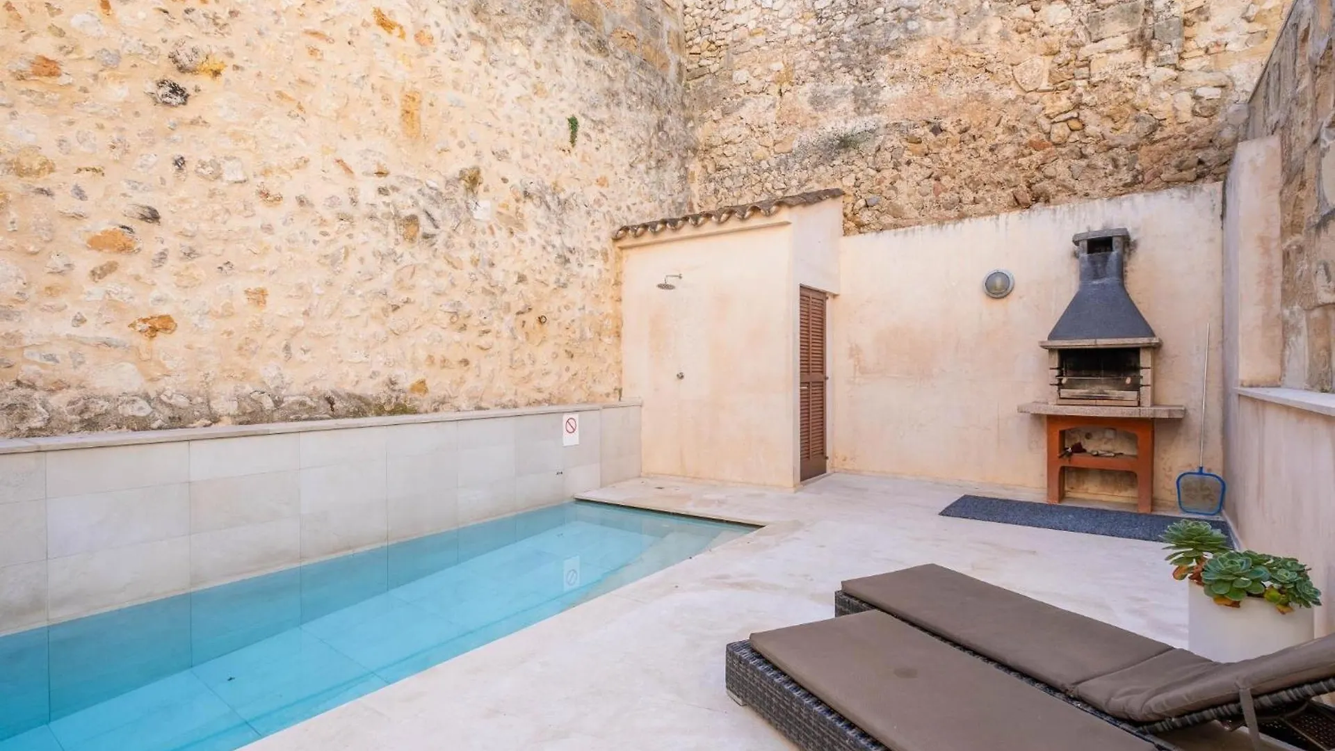 Townhouse San Sebastia By Sunvillas Mallorca Pollença Hébergement de vacances